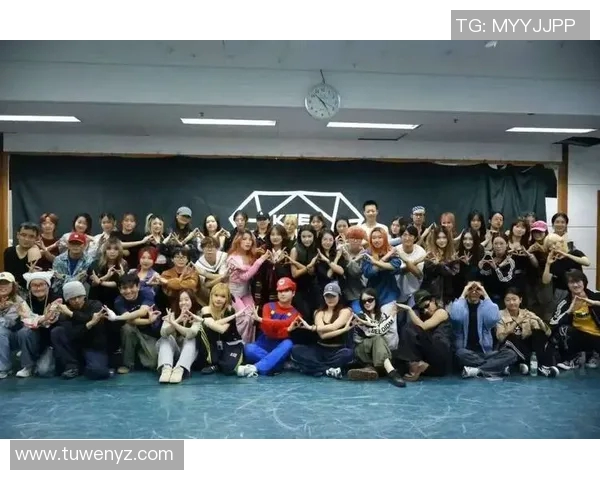 重庆街舞队的进攻革新探索与实践：舞动城市的节奏与激情